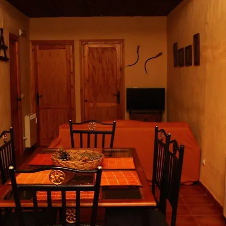 Rural Puebla De San Miguel Guest House Exterior photo